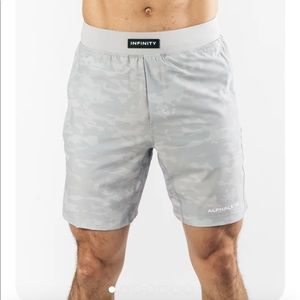INFINITY SHORT
Men's Woven 4-Way Stretch 7" Short